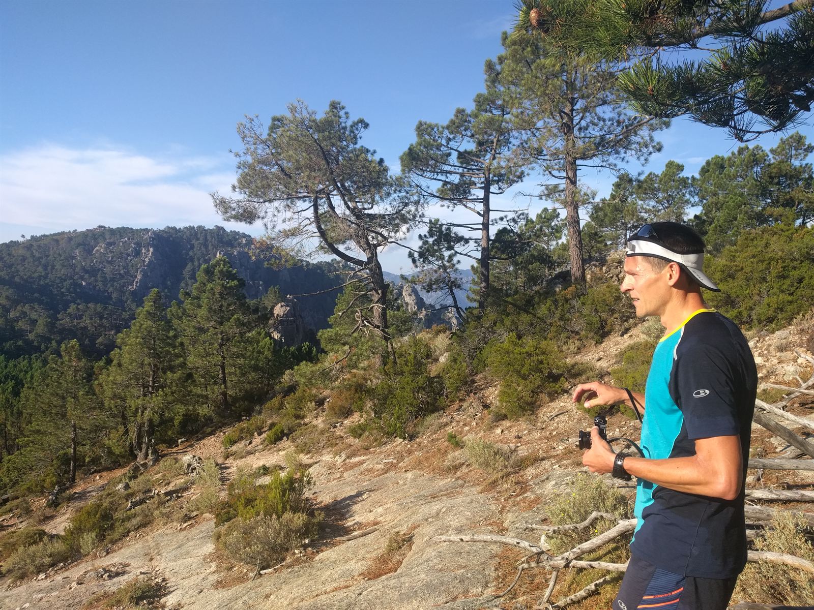 Morgonvy över bergen på GR20